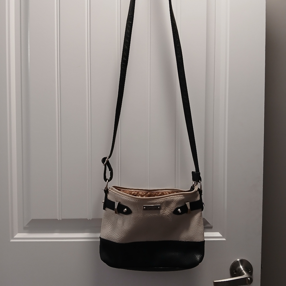 Jessica Simpson crossbody handbag